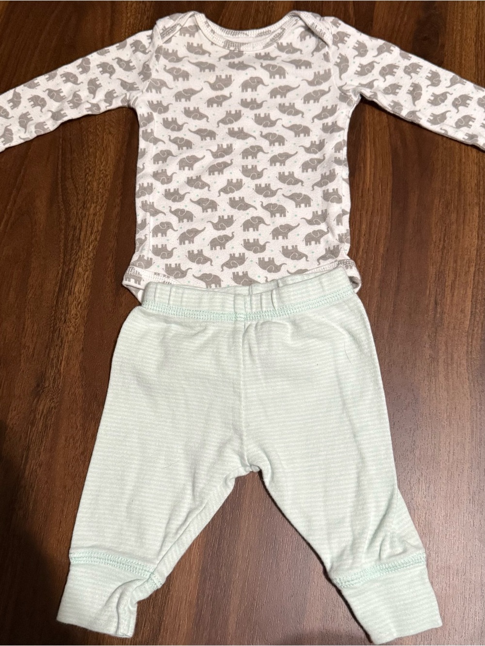 Baby boy onesie and pants set - Picture 1 of 2